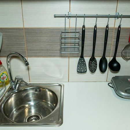 Apartamento Athenshub - Across Metro Station Exterior foto