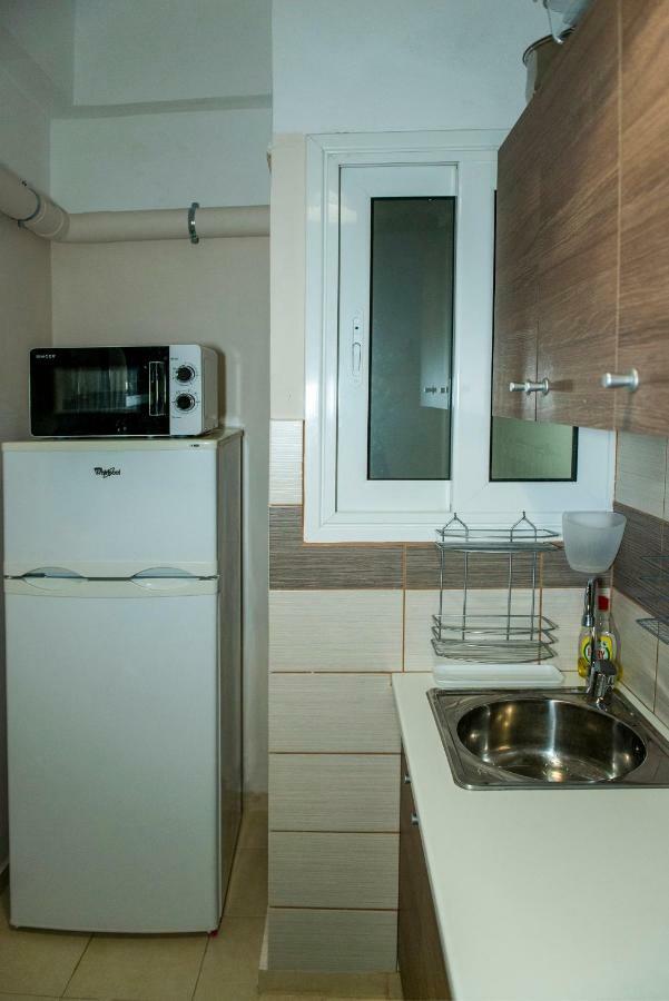 Apartamento Athenshub - Across Metro Station Exterior foto